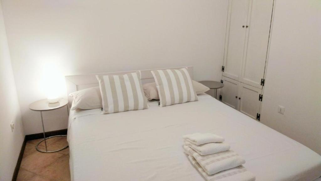 Rooms Livia Traù Esterno foto