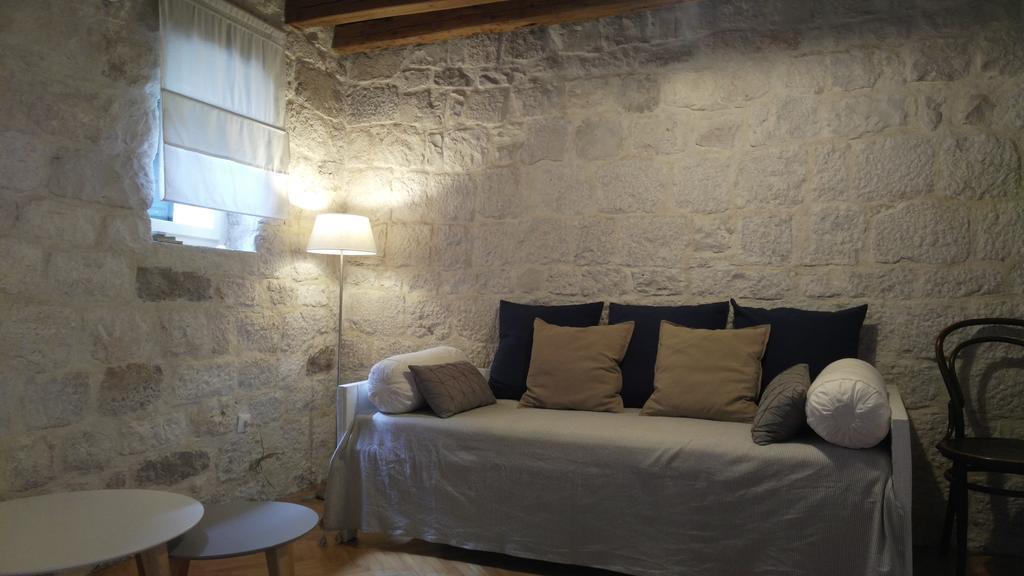 Rooms Livia Traù Esterno foto