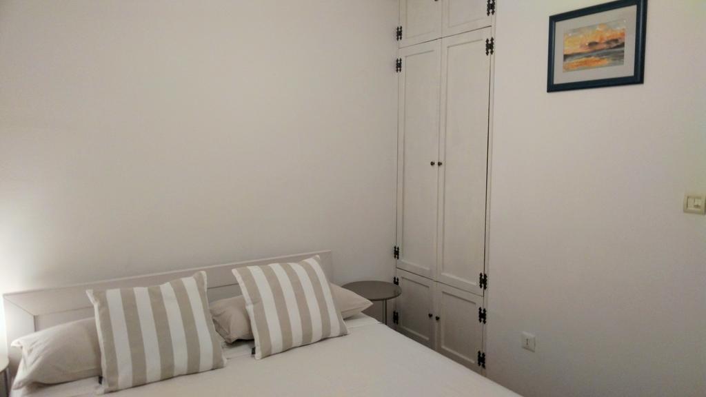 Rooms Livia Traù Esterno foto